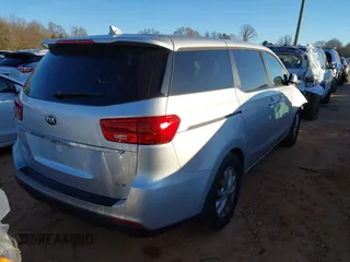 2021 Kia Sedona EX with VIN KNDMB5C19M6671635, listed as a IAAI auction lot 41146597 with 43,070 mi miles. Bid and sale history available at carsss.com. Image 4.