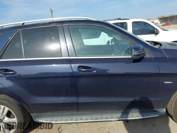 2012 Mercedes-Benz M ML 350 with VIN 4JGDA5HB9CA056210, listed as a IAAI auction lot 41892887 with 178,836 mi miles. Bid and sale history available at carsss.com. Image 13.