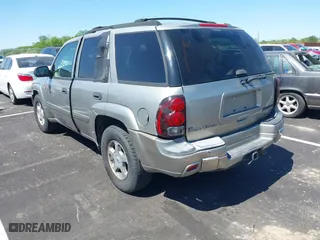 2002 Chevrolet TrailBlazer LTZ with VIN 1GNDS13S522398531, listed as a IAAI auction lot 42047803 with 243,574 mi miles. Bid and sale history available at carsss.com. Image 3.
