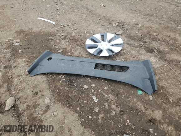 2021 Tesla Model Y Long Range z VIN 5YJYGDEE6MF077764, wystawiony jako Copart lot #53814015 z przebiegiem 87 903 mil mil oraz Szkoda całkowita • Salvage title. Historia ofert i sprzedaży dostępna na DreamBid. Obrazek 12.
