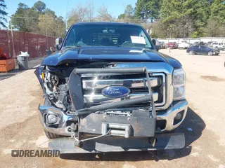2015 Ford F-250 Lariat z VIN 1FT7W2BT2FEA96337, wystawiony jako IAAI lot #41844938 z przebiegiem 96 851 mil mil oraz . Historia ofert i sprzedaży dostępna na DreamBid. Obrazek 6.