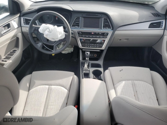 2017 Hyundai Sonata Hybrid SE with VIN KMHE24L31HA074137, listed as a Copart auction lot 45313855 with 44,370 mi miles and Salvage Title. Bid and sale history available at carsss.com. Image 8.