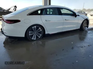 2023 Mercedes-Benz EQS 450+ z VIN W1KCG2DB4PA028894, wystawiony jako Copart lot #53255855 z przebiegiem Nie podano mil oraz Szkoda całkowita • Salvage title. Historia ofert i sprzedaży dostępna na DreamBid. Obrazek 3.
