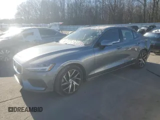 2020 Volvo S60 Momentum with VIN 7JRA22TK6LG064676, listed as a Copart auction lot 86094784 with 29,377 mi miles and Salvage Title. Bid and sale history available at carsss.com. Image 1.