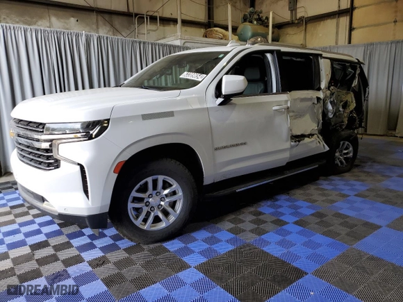 2022 Chevrolet Suburban LT with VIN 1GNSKCKDXNR165519, listed as a Copart auction lot 63389654 with 139,715 mi miles and Clean Title. Bid and sale history available at carsss.com. Image 1.