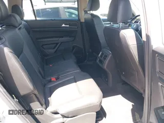 2018 Volkswagen Atlas SE with VIN 1V2DP2CA3JC599181, listed as a IAAI auction lot 42293017 with 70,589 mi miles and . Bid and sale history available at DreamBid. Image 8.