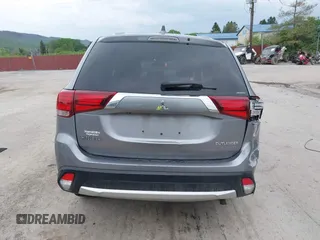 2018 Mitsubishi Outlander ES z VIN JA4AZ2A32JZ004749, wystawiony jako IAAI lot #42172216 z przebiegiem 95 533 mil mil oraz . Historia ofert i sprzedaży dostępna na DreamBid. Obrazek 17.