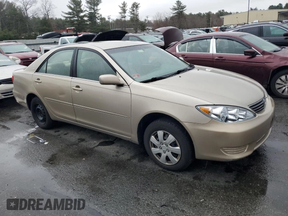2005 Toyota Camry STD z VIN 4T1BE32K55U629355, wystawiony jako Copart lot #82282494 z przebiegiem 297 925 mil mil oraz Czysty tytuł • Clean title. Historia ofert i sprzedaży dostępna na DreamBid. Obrazek 4.