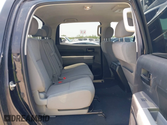2013 Toyota Tundra z VIN 5TFDW5F15DX321719, wystawiony jako IAAI lot #42269647 z przebiegiem 174 242 mil mil oraz . Historia ofert i sprzedaży dostępna na DreamBid. Obrazek 8.