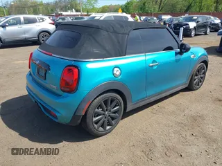 2019 MINI Convertible Cooper S с VIN WMWWG9C54K3E41195, выставлен на аукционе IAAI как лот 42149191 с пробегом 80 033 миль миль и . История ставок и продаж доступна на DreamBid. Изображение 4.