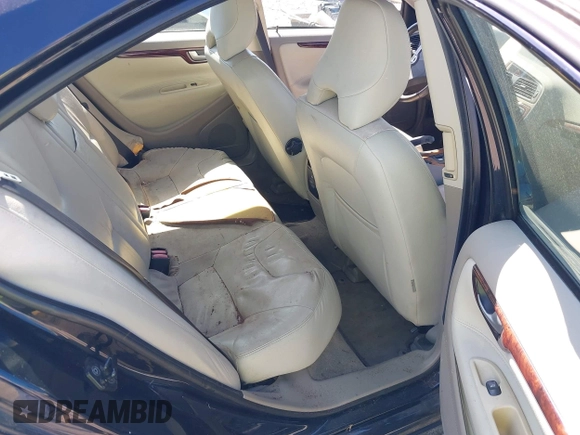 2006 Volvo S60 2.5L Turbo with VIN YV1RS592262505676, listed as a IAAI auction lot 42100182 with 139,714 mi miles. Bid and sale history available at carsss.com. Image 8.