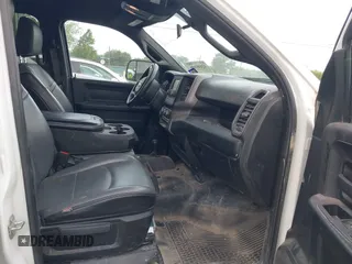 2022 Ram 2500 Tradesman with VIN 3C6UR5CJXNG204016, listed as a IAAI auction lot 42146186 with 105,216 mi miles. Bid and sale history available at carsss.com. Image 5.