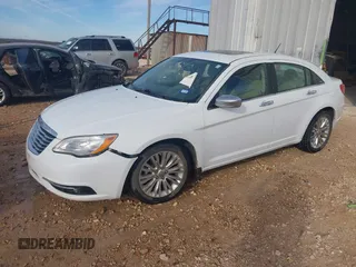 2012 Chrysler 200 Limited with VIN 1C3CCBCGXCN205796, listed as a IAAI auction lot 41482975 with 230,178 mi miles. Bid and sale history available at carsss.com. Image 18.