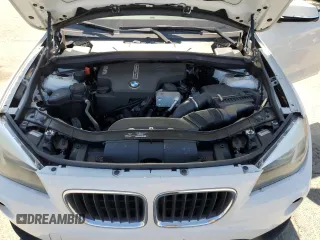 2014 BMW X1 sDrive28i z VIN WBAVM1C51EVW49045, wystawiony jako Copart lot #59548915 z przebiegiem 140 853 mil mil oraz Czysty tytuł • Clean title. Historia ofert i sprzedaży dostępna na DreamBid. Obrazek 12.