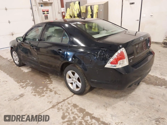 2007 Ford Fusion SE with VIN 3FAHP07147R177289, listed as a IAAI auction lot 41953287 with 218,656 mi miles. Bid and sale history available at carsss.com. Image 3.
