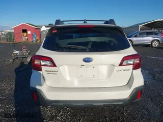 2018 Subaru Outback Premium with VIN 4S4BSAFC6J3325659, listed as a IAAI auction lot 41528086 with 111,428 mi miles. Bid and sale history available at carsss.com. Image 17.