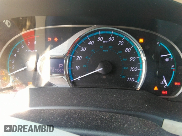 2014 Toyota Sienna XLE with VIN 5TDYK3DC2ES418860, listed as a IAAI auction lot 40139260 with 67,599 mi miles and . Bid and sale history available at DreamBid. Image 7.