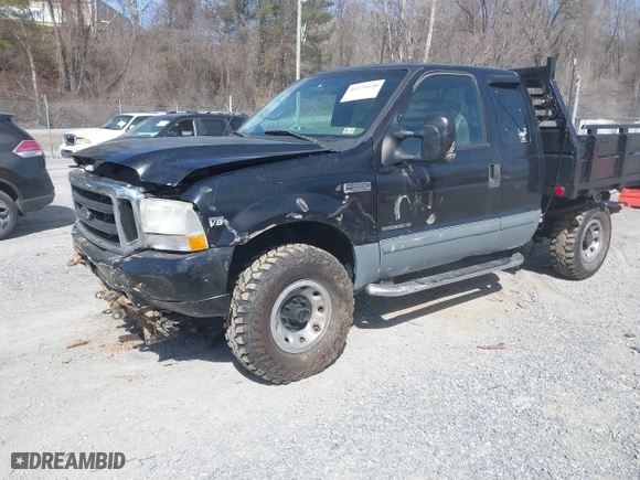 2002 Ford Super Duty F-250 XL with VIN 1FTNX21F42EB47458, listed as a IAAI auction lot 41721120 with 85,909 mi miles. Bid and sale history available at carsss.com. Image 17.