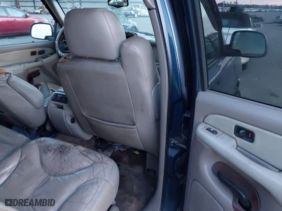 2001 GMC Yukon SLT with VIN 1GKEC13T11J123668, listed as a IAAI auction lot 41414035 with 287,516 mi miles. Bid and sale history available at carsss.com. Image 8.