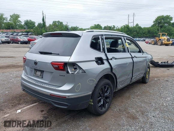 2022 Volkswagen Tiguan SE z VIN 3VV2B7AX0NM159615, wystawiony jako IAAI lot #42399370 z przebiegiem 25 352 mil mil oraz . Historia ofert i sprzedaży dostępna na DreamBid. Obrazek 18.