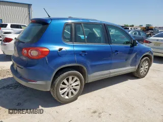 2010 Volkswagen Tiguan Wolfsburg Edition z VIN WVGAV7AXXAW004058, wystawiony jako Copart lot #50976575 z przebiegiem 83 620 mil mil oraz Szkoda całkowita • Salvage title. Historia ofert i sprzedaży dostępna na DreamBid. Obrazek 3.