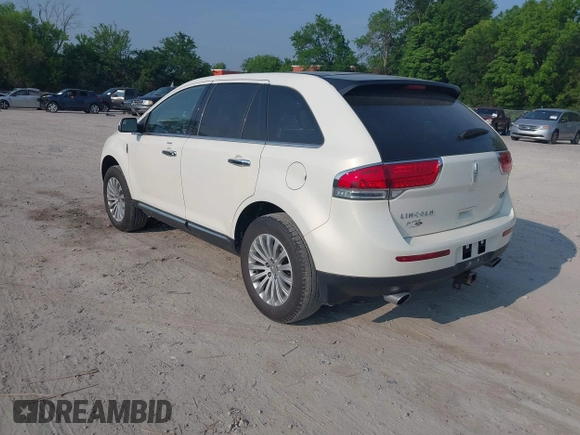 2012 Lincoln MKX z VIN 2LMDJ6JK6CBL11503, wystawiony jako IAAI lot #42418489 z przebiegiem 85 886 mil mil oraz . Historia ofert i sprzedaży dostępna na DreamBid. Obrazek 3.