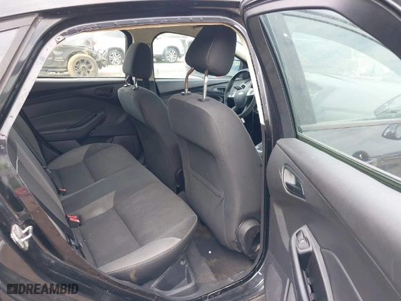 2012 Ford Focus SE with VIN 1FAHP3F21CL374814, listed as a IAAI auction lot 41940935 with 224,707 mi miles. Bid and sale history available at carsss.com. Image 8.