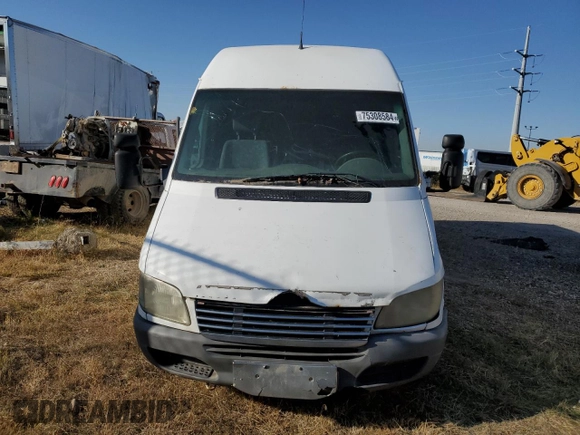 2005 Freightliner Sprinter z VIN WDYPD544755837565, wystawiony jako Copart lot #75308584 z przebiegiem 383 888 mil mil oraz Czysty tytuł • Clean title. Historia ofert i sprzedaży dostępna na DreamBid. Obrazek 5.