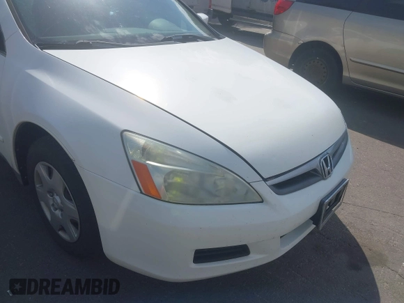2007 Honda Accord LX with VIN 1HGCM56457A039536, listed as a IAAI auction lot 42640467 with 303,475 mi miles and . Bid and sale history available at DreamBid. Image 6.