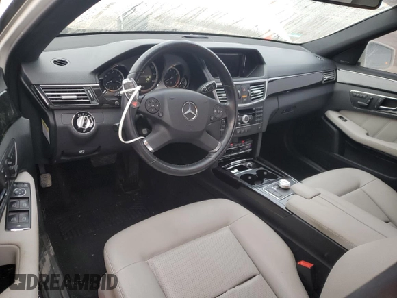 2010 Mercedes-Benz E 350 Luxury z VIN WDDHF8HB0AA099572, wystawiony jako Copart lot #54155435 z przebiegiem 62 107 mil mil oraz Szkoda całkowita • Salvage title. Historia ofert i sprzedaży dostępna na DreamBid. Obrazek 8.