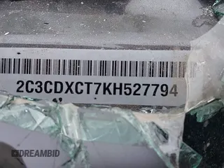 2019 Dodge Charger R/T z VIN 2C3CDXCT7KH527794, wystawiony jako IAAI lot #41946652 z przebiegiem Nie podano mil oraz . Historia ofert i sprzedaży dostępna na DreamBid. Obrazek 9.