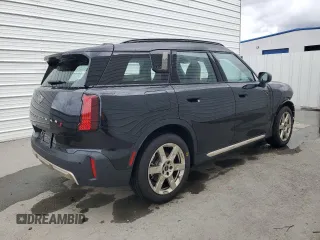 2025 MINI Countryman S with VIN WMZ23GA00S7S40439, listed as a Copart auction lot 53718955 with 2,750 mi miles and Clean title. Bid and sale history available at DreamBid. Image 3.