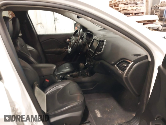 2019 Jeep Cherokee Limited z VIN 1C4PJMDX6KD138535, wystawiony jako IAAI lot #41551618 z przebiegiem 86 142 mil mil oraz . Historia ofert i sprzedaży dostępna na DreamBid. Obrazek 5.