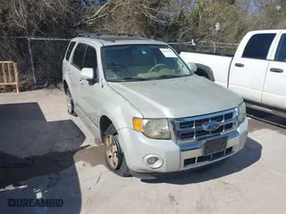 2009 Ford Escape Limited with VIN 1FMCU04709KA21968, listed as a IAAI auction lot 41769348 with 200,805 mi miles. Bid and sale history available at carsss.com. Image 6.