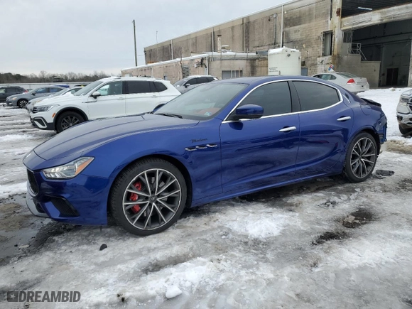 2022 Maserati Ghibli Modena Q4 with VIN ZAM57YTMXN1388298, listed as a Copart auction lot 87016394 with 9,155 mi miles and Salvage Title. Bid and sale history available at carsss.com. Image 1.