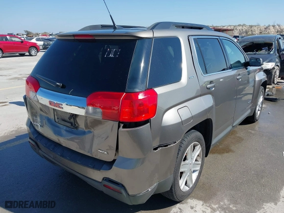 2012 GMC Terrain SLT-1 with VIN 2GKALUEK8C6168207, listed as a IAAI auction lot 41789296 with 324,201 mi miles. Bid and sale history available at carsss.com. Image 4.