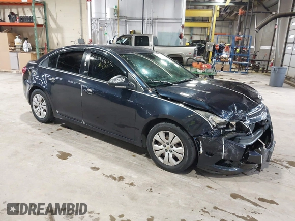 2014 Chevrolet Cruze LS z VIN 1G1PA5SH3E7473796, wystawiony jako IAAI lot #42191642 z przebiegiem 63 873 mil mil oraz . Historia ofert i sprzedaży dostępna na DreamBid. Obrazek 1.