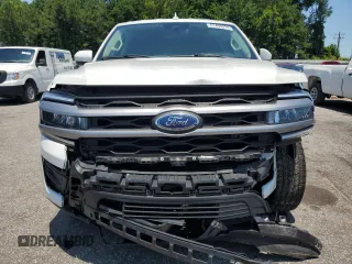 2022 Ford Expedition XLT with VIN 1FMJU1HT7NEA32284, listed as a Copart auction lot 61498915 with 23,510 mi miles and Salvage title. Bid and sale history available at DreamBid. Image 5.