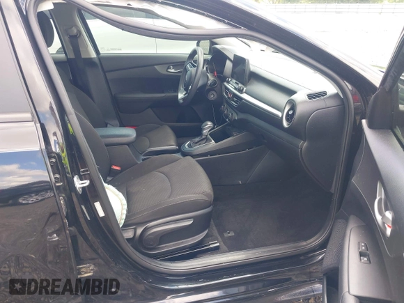 2021 Kia Forte LXS с VIN 3KPF24AD9ME264604, выставлен на аукционе IAAI как лот 42209307 с пробегом 95 934 миль миль и . История ставок и продаж доступна на DreamBid. Изображение 5.