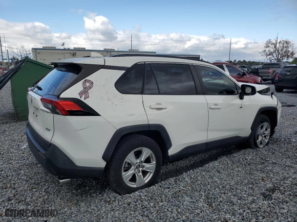 2019 Toyota RAV4 XLE with VIN JTMW1RFV4KD007950, listed as a Copart auction lot 44012885 with 33,600 mi miles and Salvage Title. Bid and sale history available at carsss.com. Image 3.