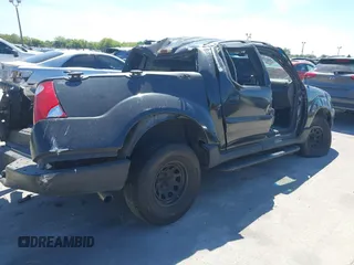 2001 Ford Explorer Sport Trac z VIN 1FMZU67E51UC42109, wystawiony jako IAAI lot #41840669 z przebiegiem 270 992 mil mil oraz . Historia ofert i sprzedaży dostępna na DreamBid. Obrazek 4.