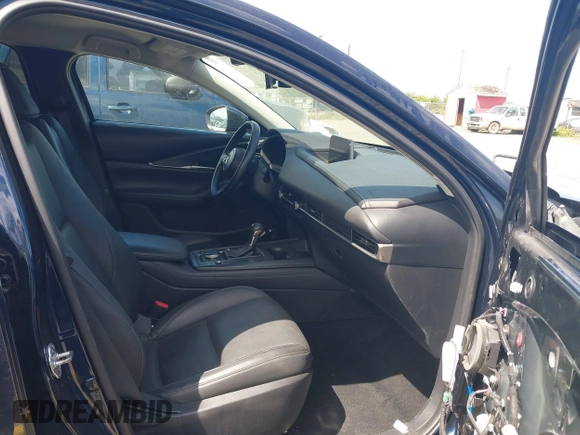 2021 Mazda CX-30 Select with VIN 3MVDMBBL6MM243726, listed as a IAAI auction lot 42353943 with 67,239 mi miles and . Bid and sale history available at DreamBid. Image 5.
