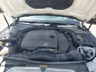 2019 Mercedes-Benz C 300 z VIN 55SWF8DB4KU285419, wystawiony jako IAAI lot #41977720 z przebiegiem 75 156 mil mil oraz . Historia ofert i sprzedaży dostępna na DreamBid. Obrazek 10.