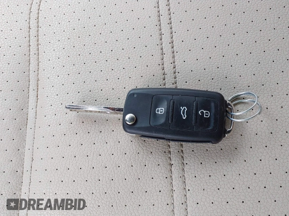 2016 Volkswagen Passat SE с VIN 1VWBT7A3XGC055174, выставлен на аукционе IAAI как лот 42021961 с пробегом 88 165 миль миль и . История ставок и продаж доступна на DreamBid. Изображение 11.