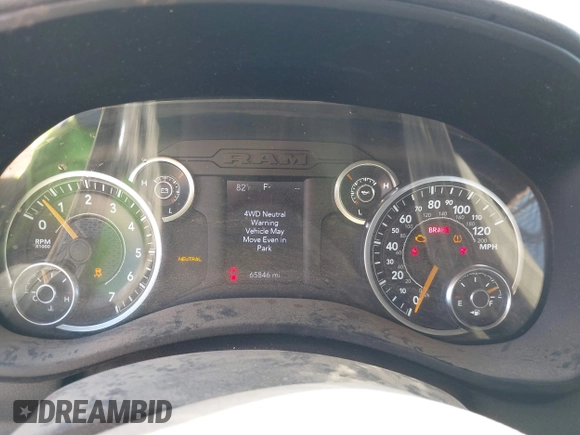 2021 Ram 2500 Tradesman with VIN 3C6UR5HJ5MG550983, listed as a IAAI auction lot 41086482 with 65,846 mi miles. Bid and sale history available at carsss.com. Image 7.