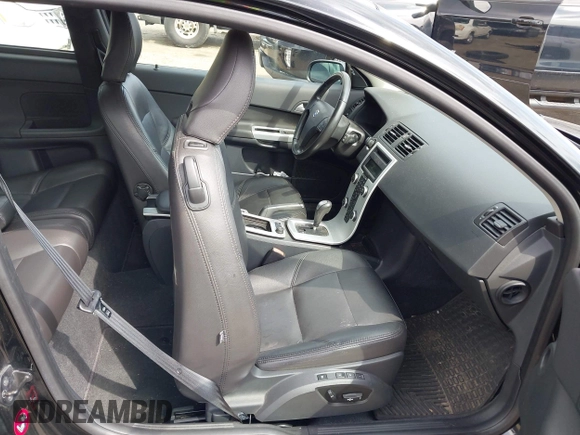 2013 Volvo C30 T5 with VIN YV1672MK4D2308774, listed as a IAAI auction lot 42005076 with 91,921 mi miles and . Bid and sale history available at DreamBid. Image 5.