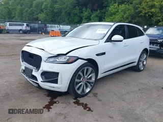 2017 Jaguar F-Pace 35t R-Sport с VIN SADCL2BV5HA064702, выставлен на аукционе IAAI как лот 42711257 с пробегом 99 586 миль миль и . История ставок и продаж доступна на DreamBid. Изображение 17.