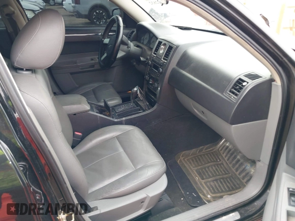 2005 Chrysler 300 Touring with VIN 2C3JA53G85H135564, listed as a IAAI auction lot 41822832 with 160,530 mi miles and . Bid and sale history available at DreamBid. Image 5.