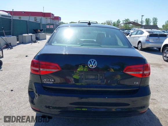 2015 Volkswagen Jetta SE z VIN 3VWD17AJ0FM348432, wystawiony jako IAAI lot #42124810 z przebiegiem 129 034 mil mil oraz . Historia ofert i sprzedaży dostępna na DreamBid. Obrazek 17.