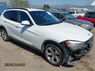2014 BMW X1 sDrive28i with VIN WBAVM1C5XEVW53725, listed as a IAAI auction lot 41859427 with 181,892 mi miles. Bid and sale history available at carsss.com. Image 1.